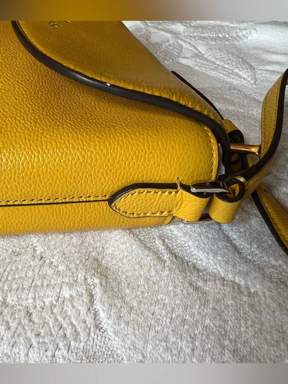 kate spade compact pebbled
